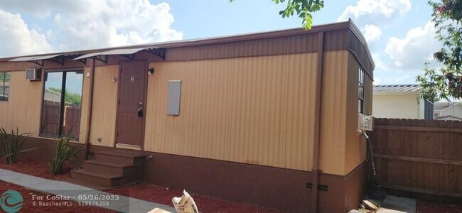 Building Photo - 11868 Watergate Cir