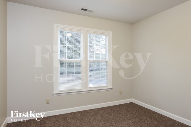 Building Photo - 1792 Glenridge Dr