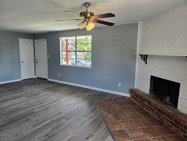 Building Photo - 2675 Teakwood Dr