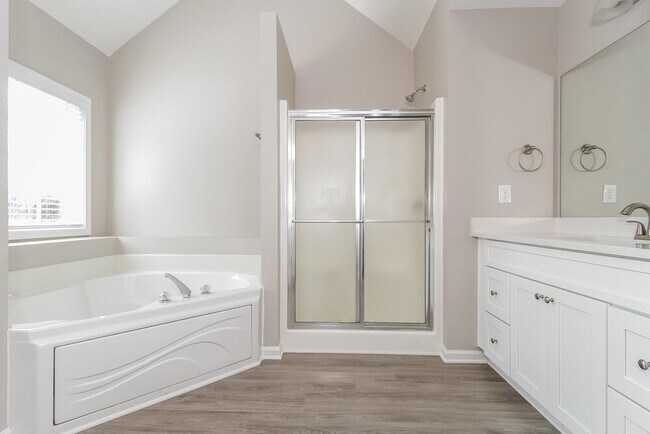 Building Photo - 5639 Waldens Farm Dr