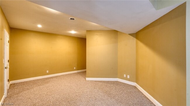 Building Photo - 158 Chelsea Cove