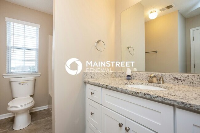 Building Photo - 4 Bedroom Pet-Friendly Home in Douglasville, GA with Main Street Renewal