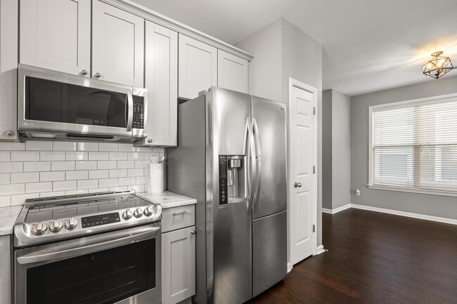 Building Photo - 1323 Island Ridge Dr