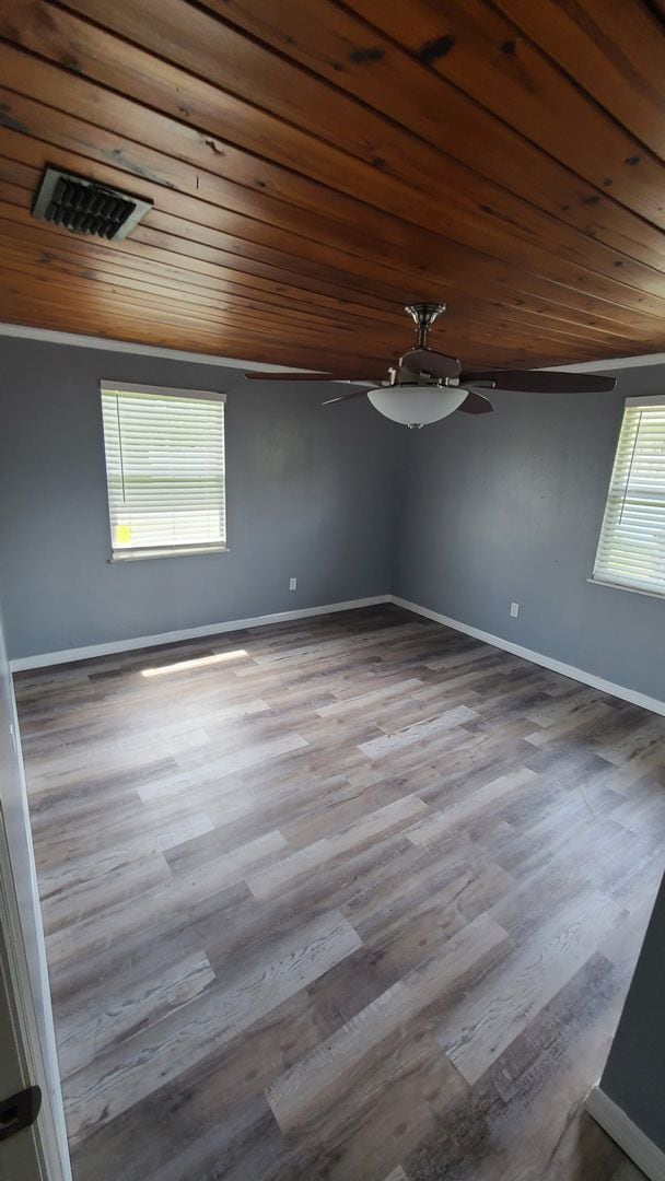 Building Photo - Charming 3 Bedroom 1 Bath Home with Spacious Yard ~ No HOA