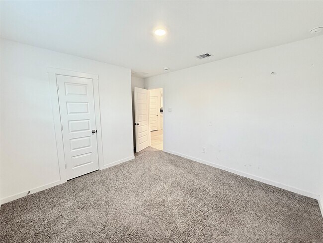 Building Photo - 31611 Farlam Farms Trl