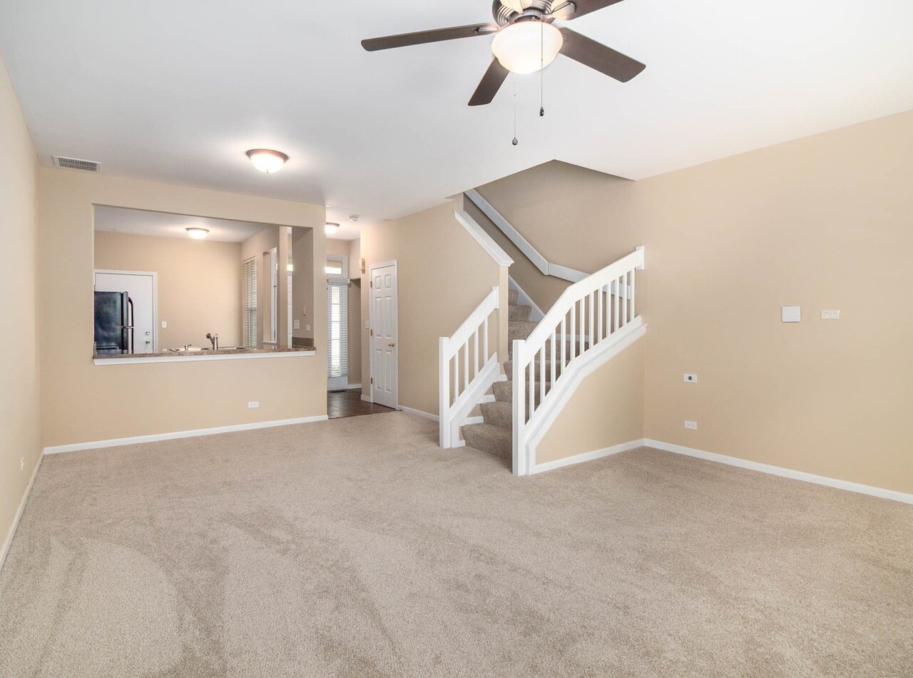 Building Photo - 3023 Anton Dr