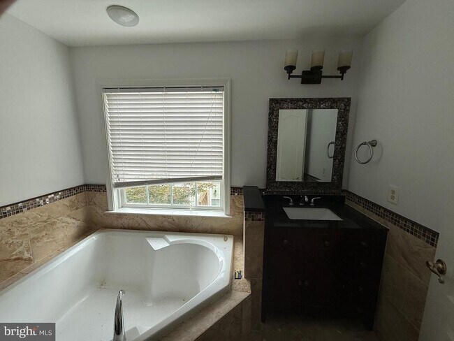 Building Photo - 2833 Grace Forest Pl