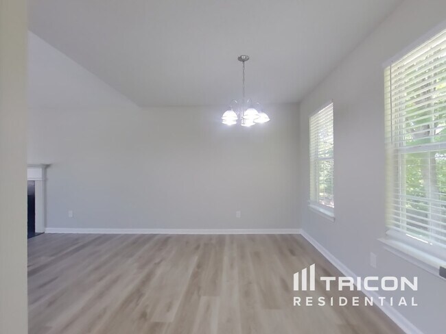 Building Photo - 4460 Idlewood Park