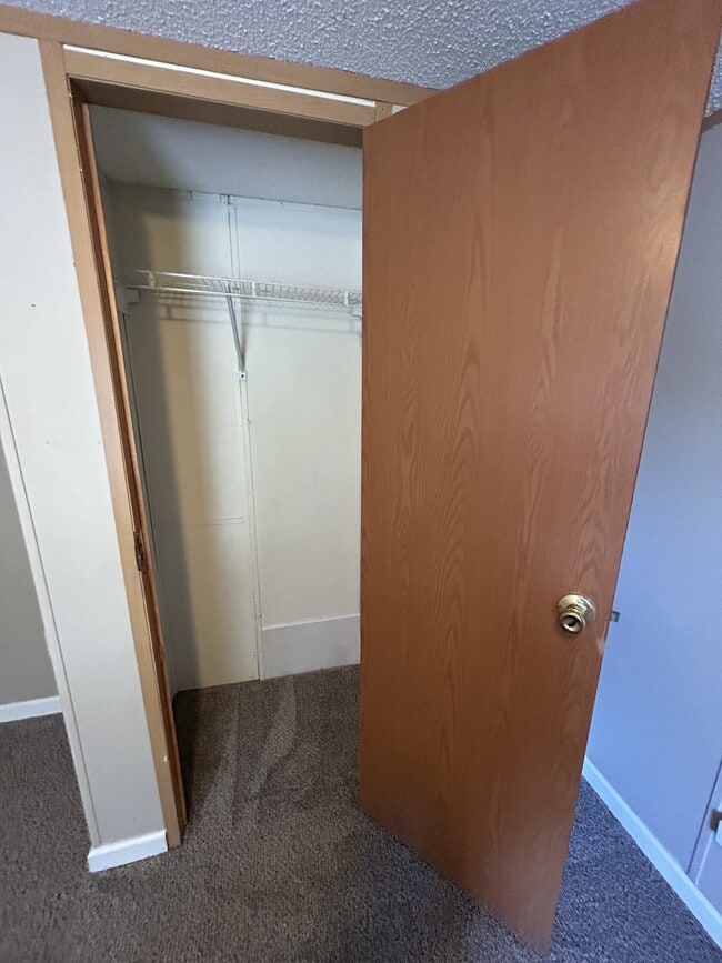 Building Photo - 217 Tyler St