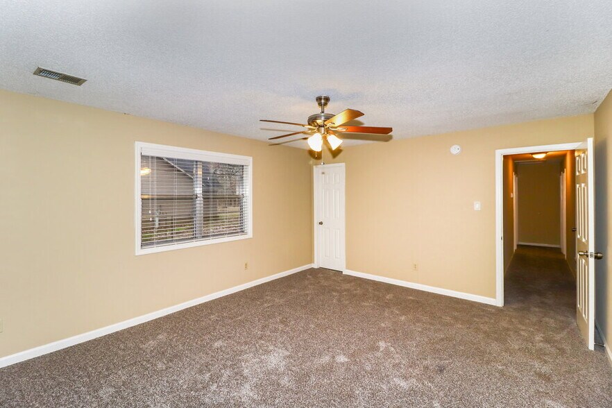 Building Photo - 9091 S Wilderwood Ln