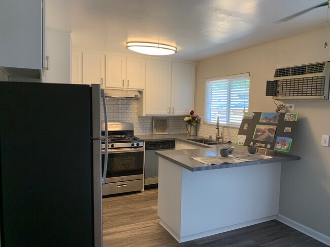 Building Photo - The Villas At Anaheim Hills