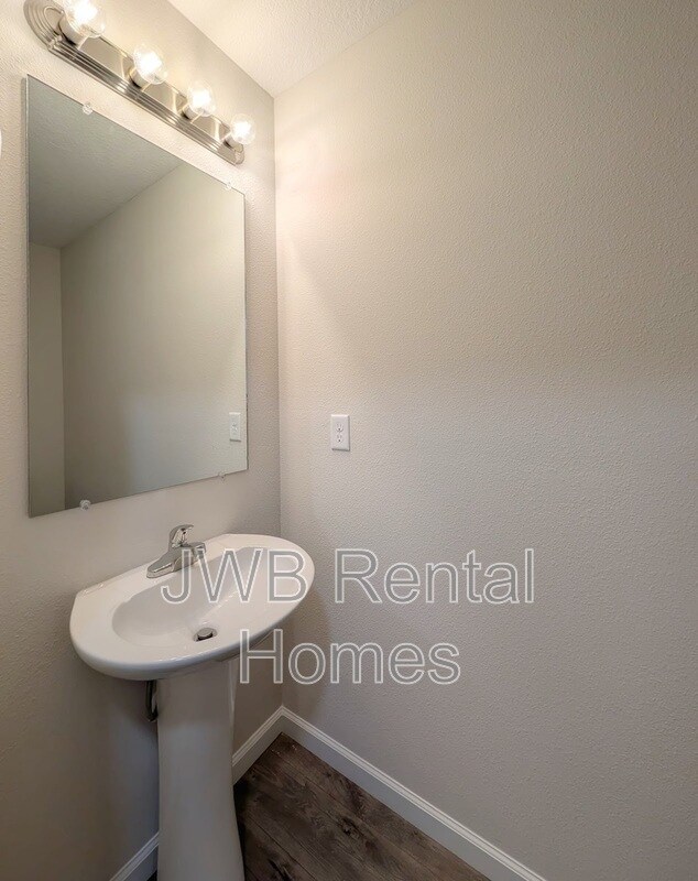 Building Photo - 1292 Pangola Dr