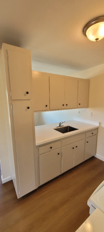 Building Photo - 1830 10th Ave