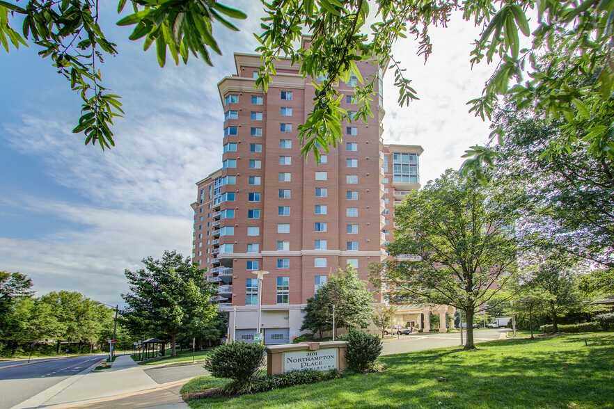 Building Photo - 3101 N Hampton Dr