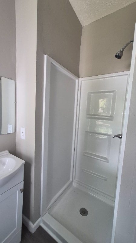 Building Photo - 912 Riverview Terrace