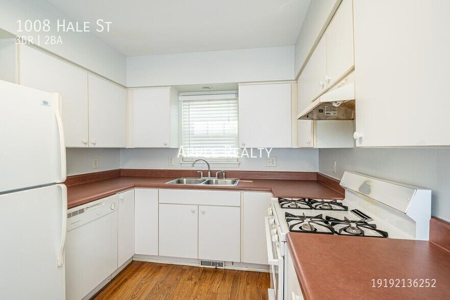 Building Photo - 1008 Hale St