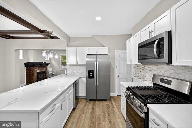 Building Photo - 2417 Washington St