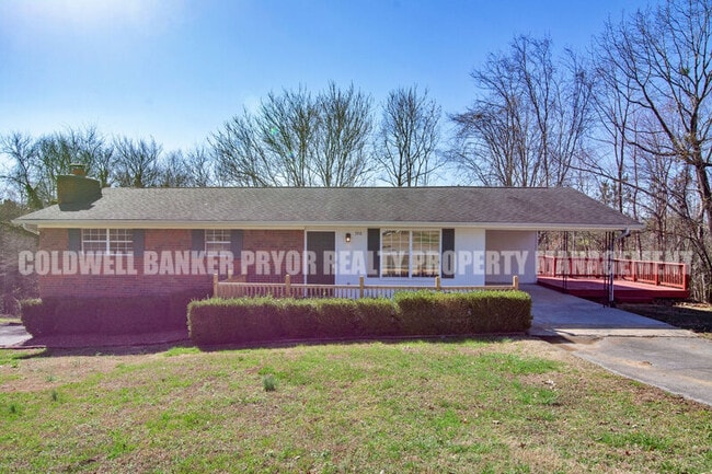 Building Photo - 598 Highland Dr