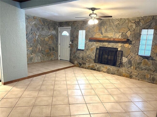 Building Photo - 1060 41st St N