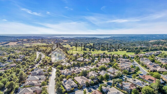 Building Photo - Stunning Executive Serrano Home with a Pool!