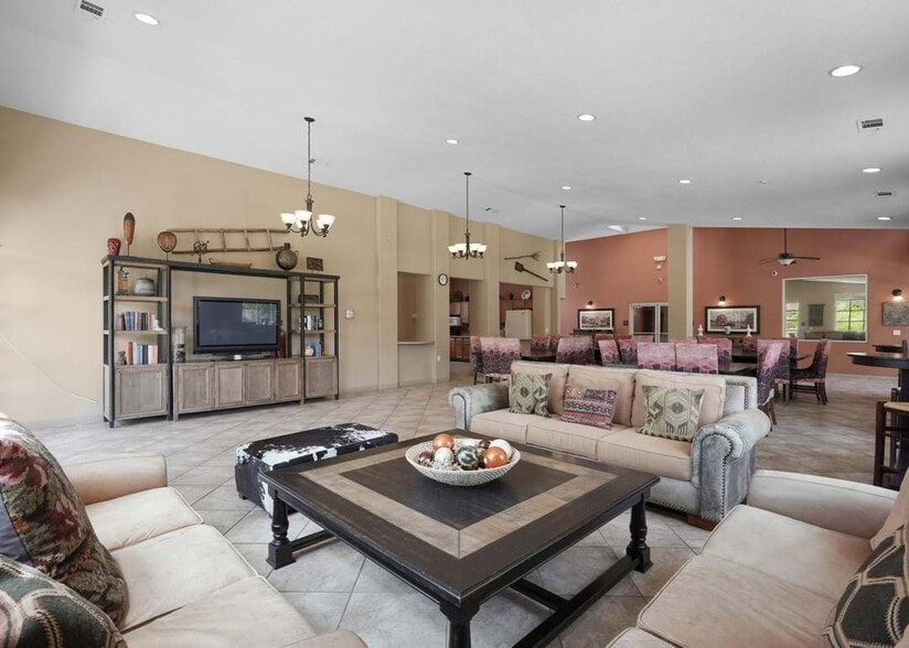 Presidio Clubhouse - 10824 Arguello Trl NE
