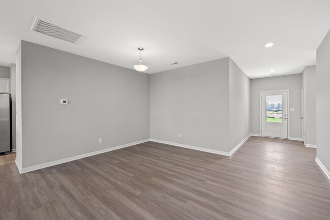 Building Photo - 500 Bellerive Blvd