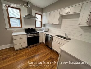 Building Photo - 952 Virginia St SE