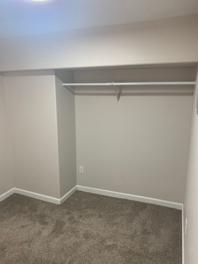 Building Photo - 2102 8th Ave