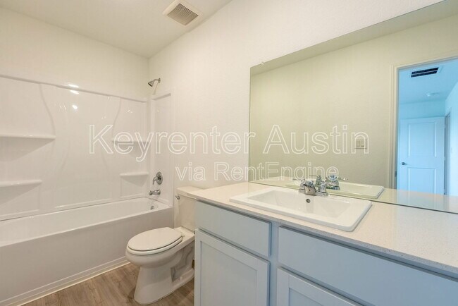 Building Photo - 214 Sambre St