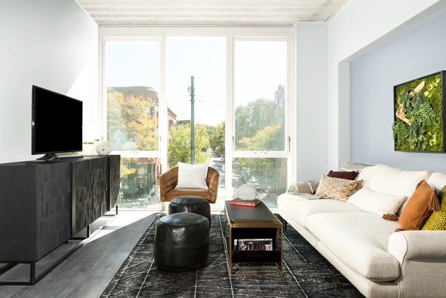 Building Photo - 1664 W Division St