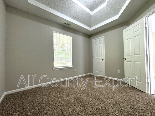 Building Photo - 4605 Skyward Pass