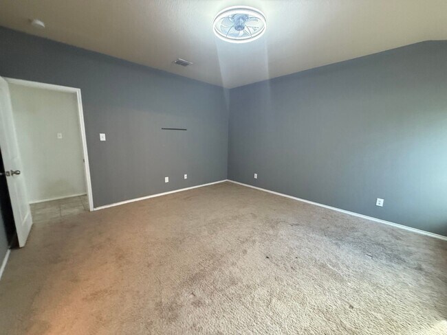 Building Photo - 10550 Rhyder Ridge