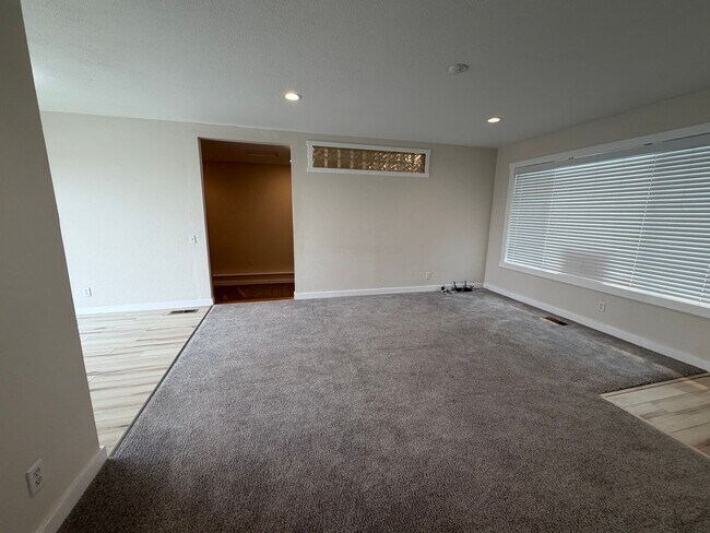 Building Photo - 209 Goldcrest St NW