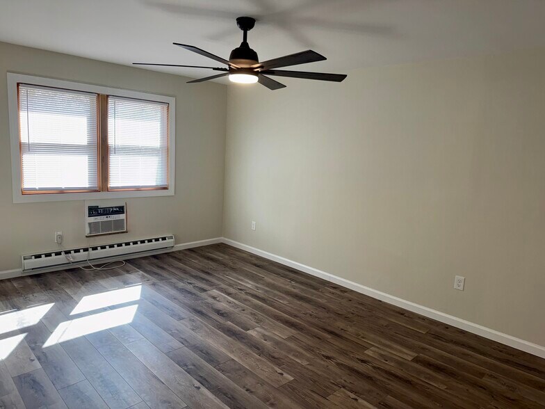 Building Photo - 3102 Cromwell Ct