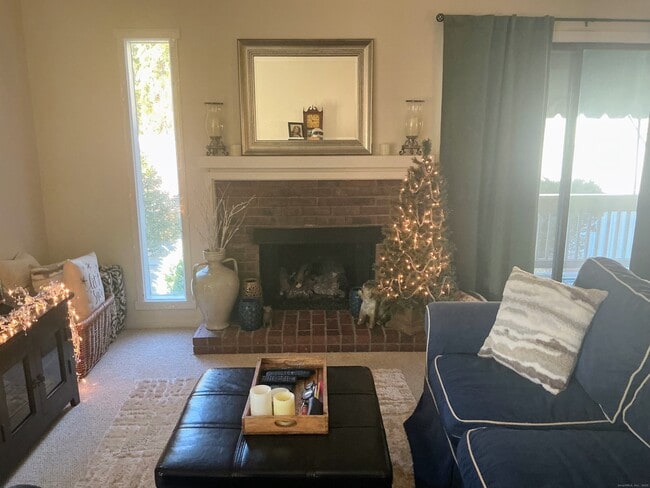 Building Photo - 504 Heritage Vlg