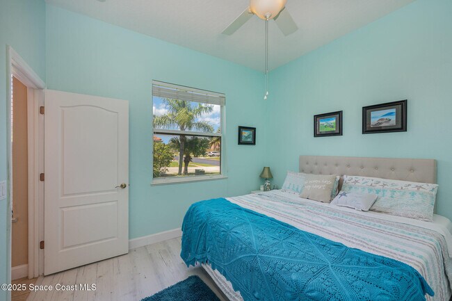 Building Photo - 477 Pirate's Moon Ct
