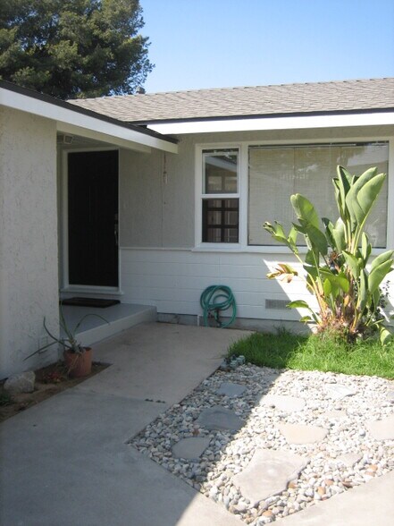 Building Photo - 632 Plumer St