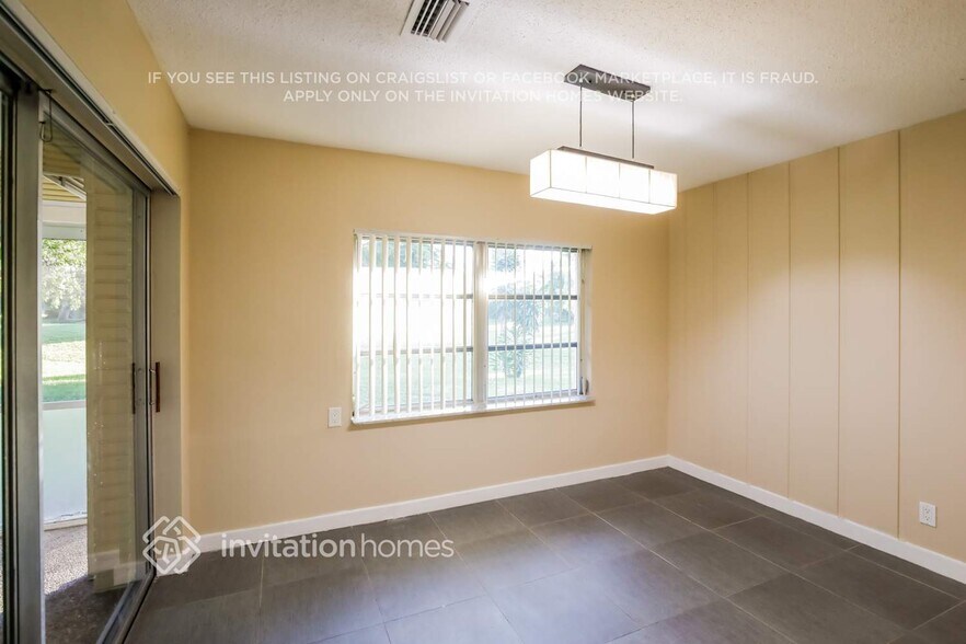 Building Photo - 4707 Holly Dr