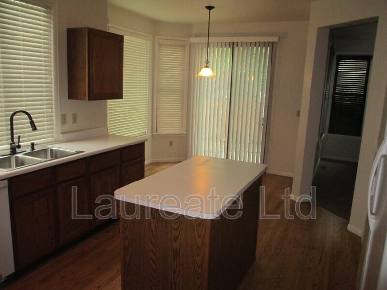 Building Photo - 2449 S Ellis Ct