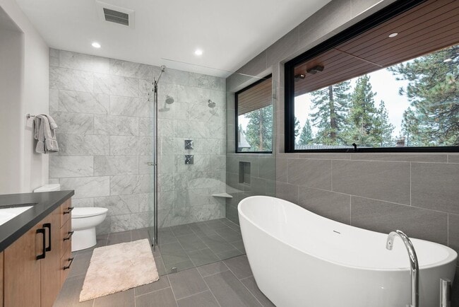 Building Photo - The ultimate Tahoe experience