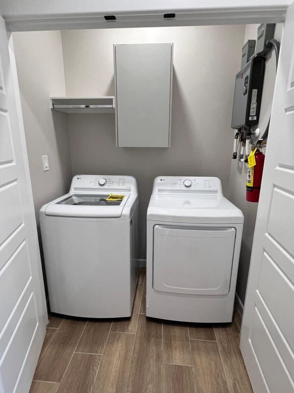 Building Photo - 810 Athol St