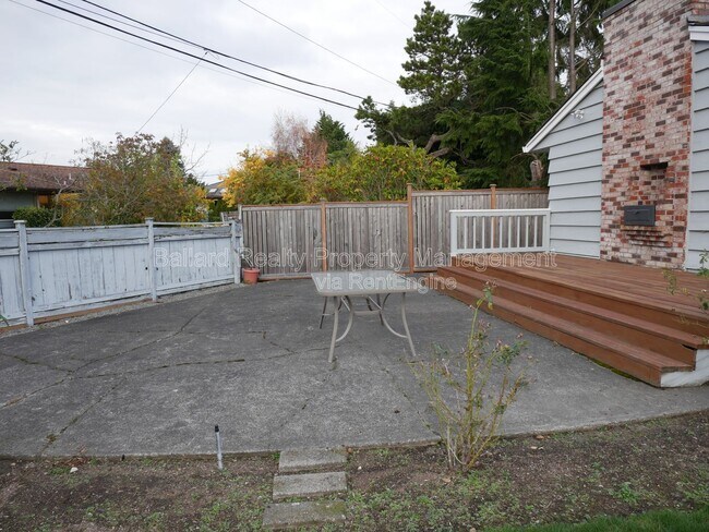 Building Photo - 8615 23rd Ave NW