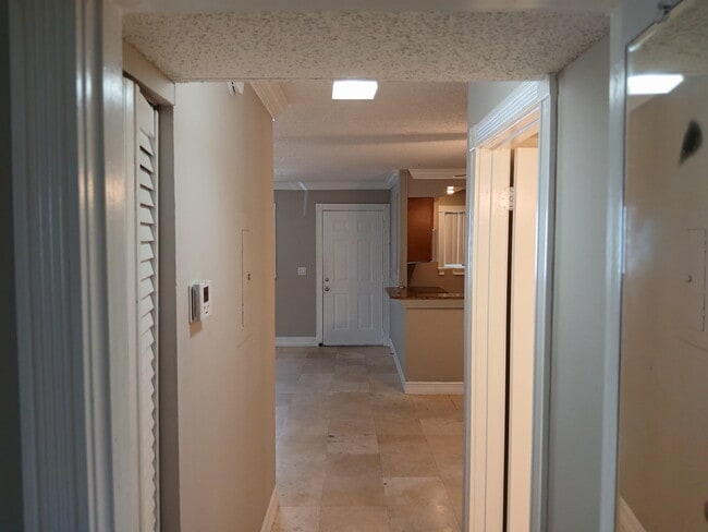 Building Photo - 522 Trace Cir