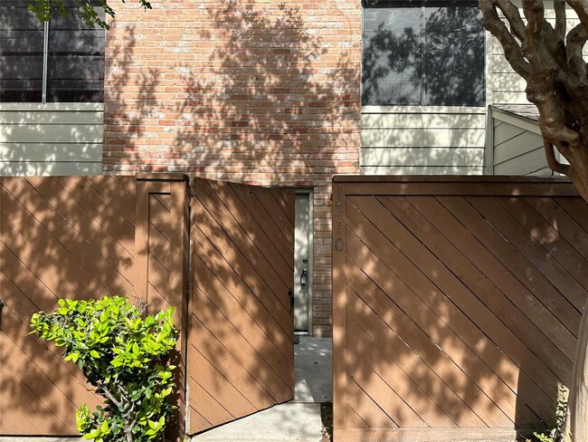 Building Photo - 8801 Hammerly Blvd