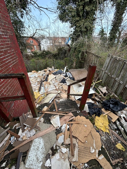 Building Photo - 4043 Camellia Ave