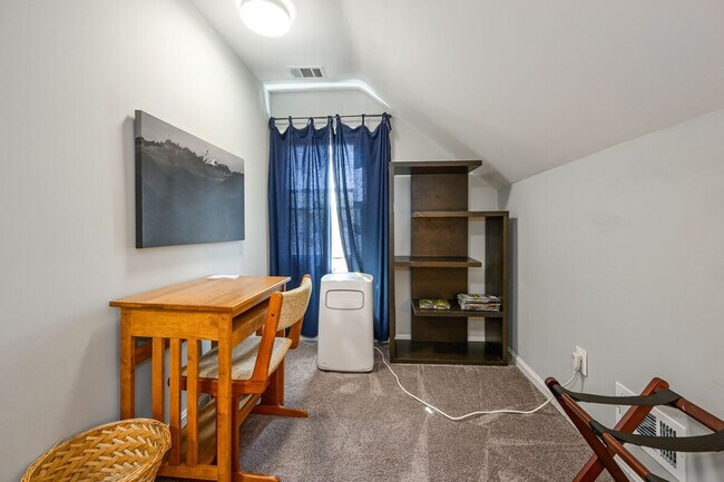 Building Photo - 3265 N Fulton Ave