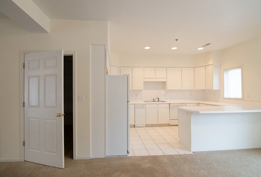 Building Photo - 2903 Clover Way