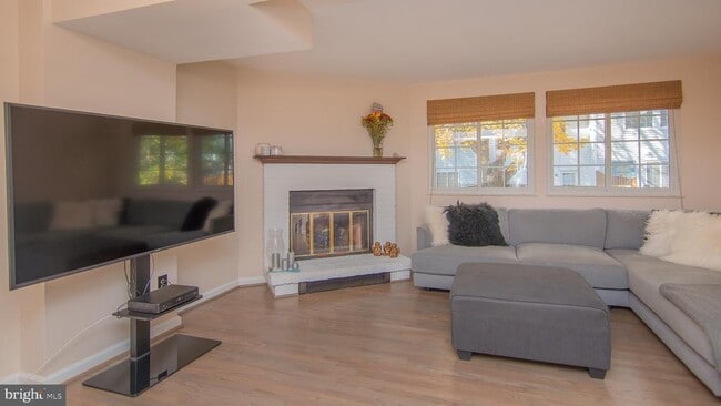 Building Photo - 2858 New Providence Ct
