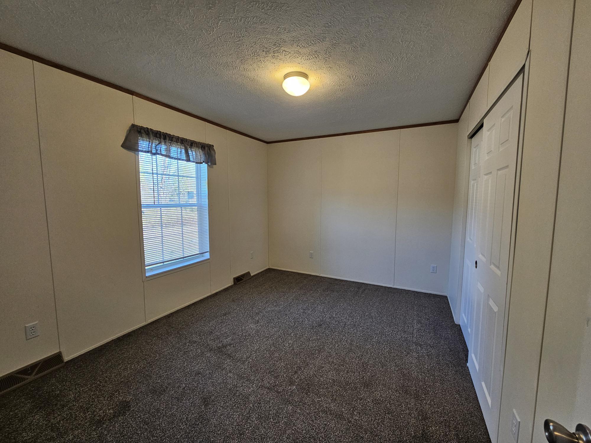 Building Photo - 9 Mapledale Acres