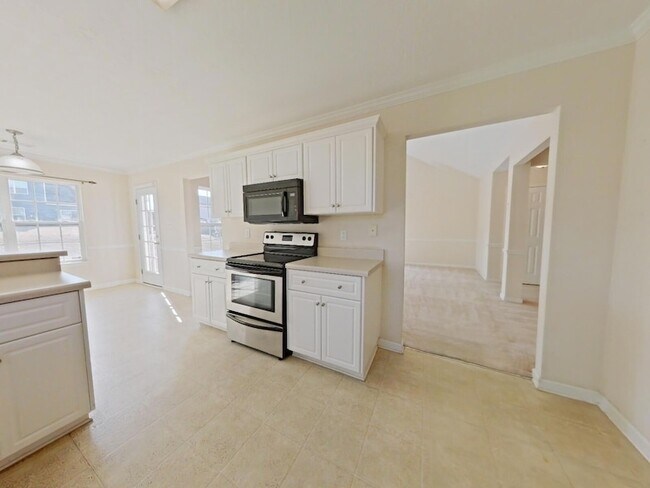 Building Photo - 113 Dozier Dr